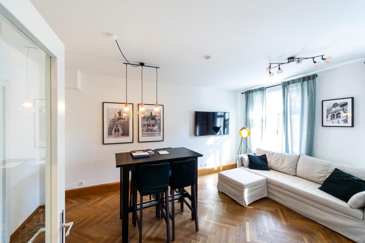 Apartments Am Glockenspielplatz Грац Екстериор снимка