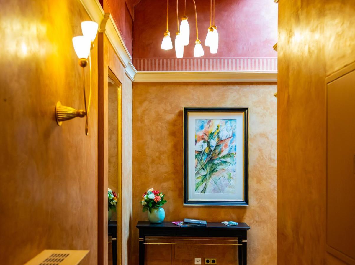 Apartments Am Glockenspielplatz Грац Екстериор снимка