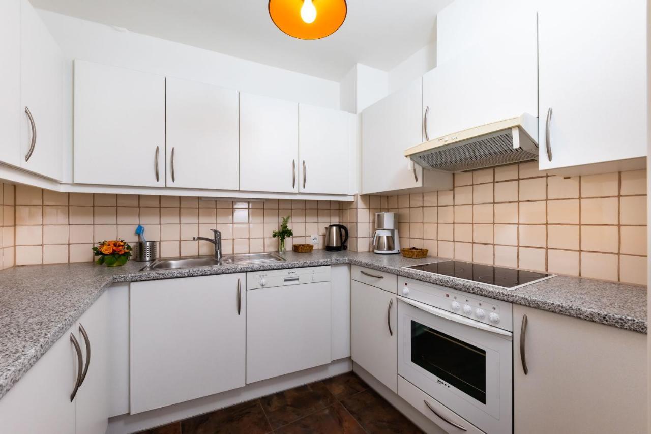 Apartments Am Glockenspielplatz Грац Екстериор снимка